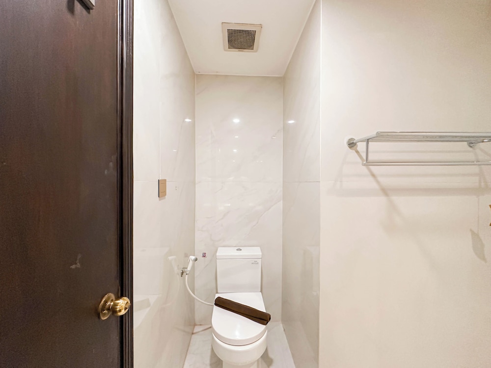 Spacious And Strategic Location 3Br At Kondominium Regensi Apartment