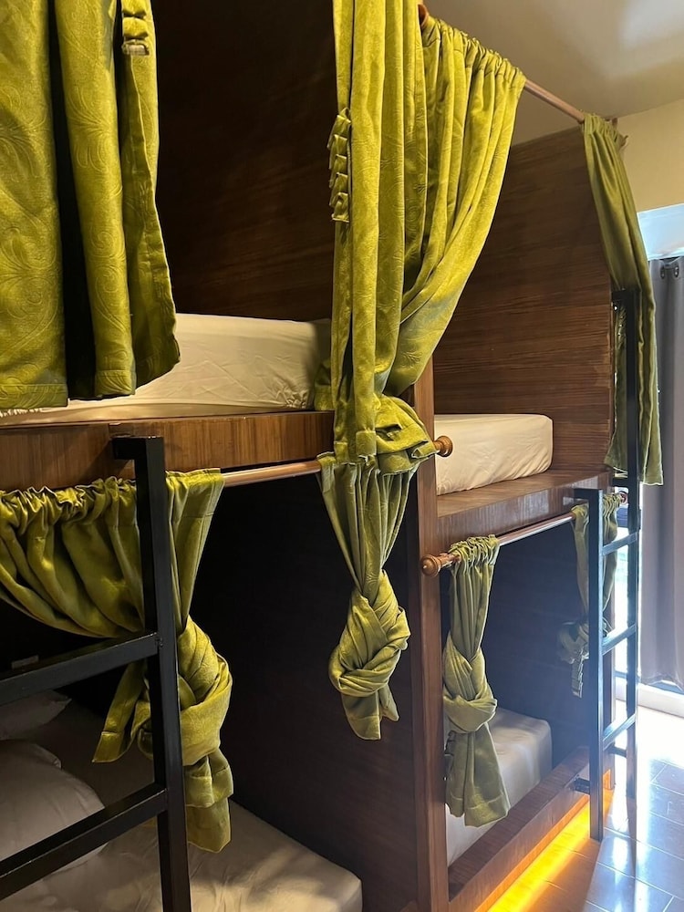 666 Cnx Hostel