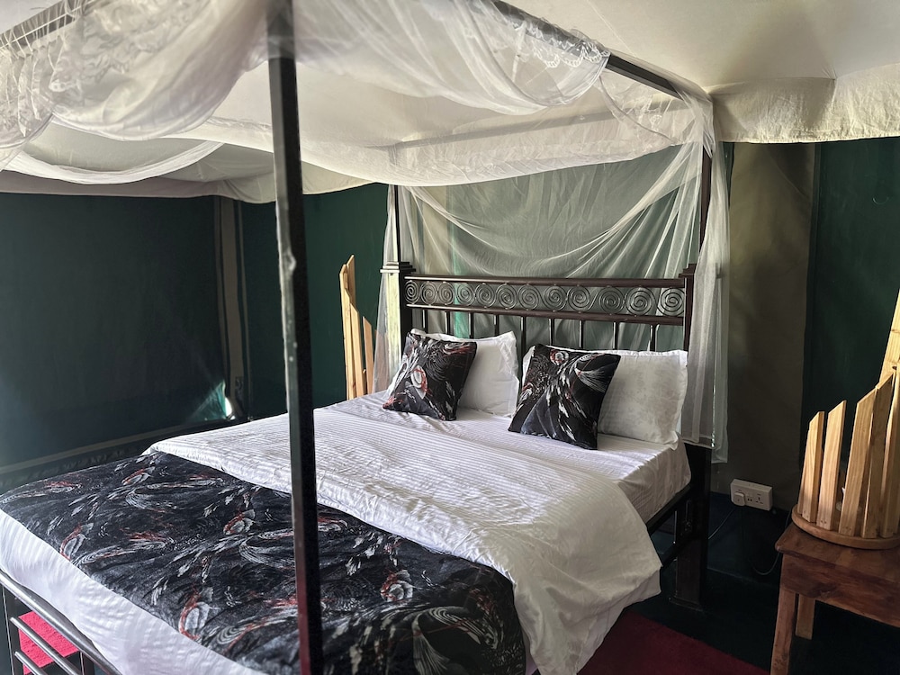 ZUHUMATH TENTED CAMPS SERENGETI