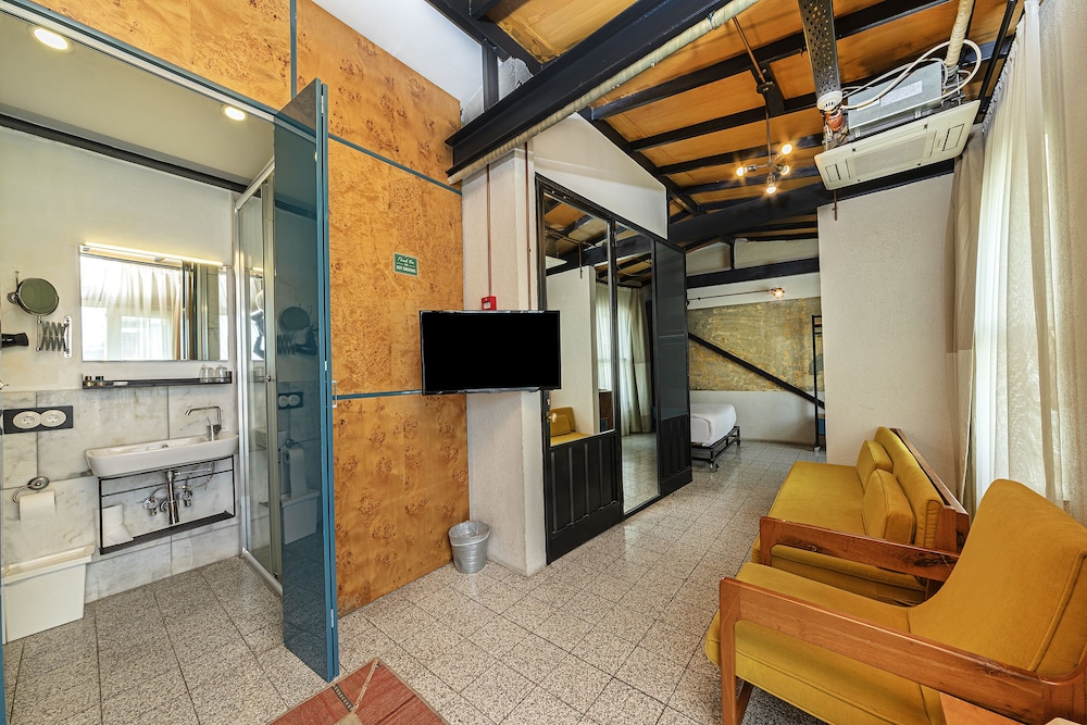 Raven Suites Taksim - Image 28