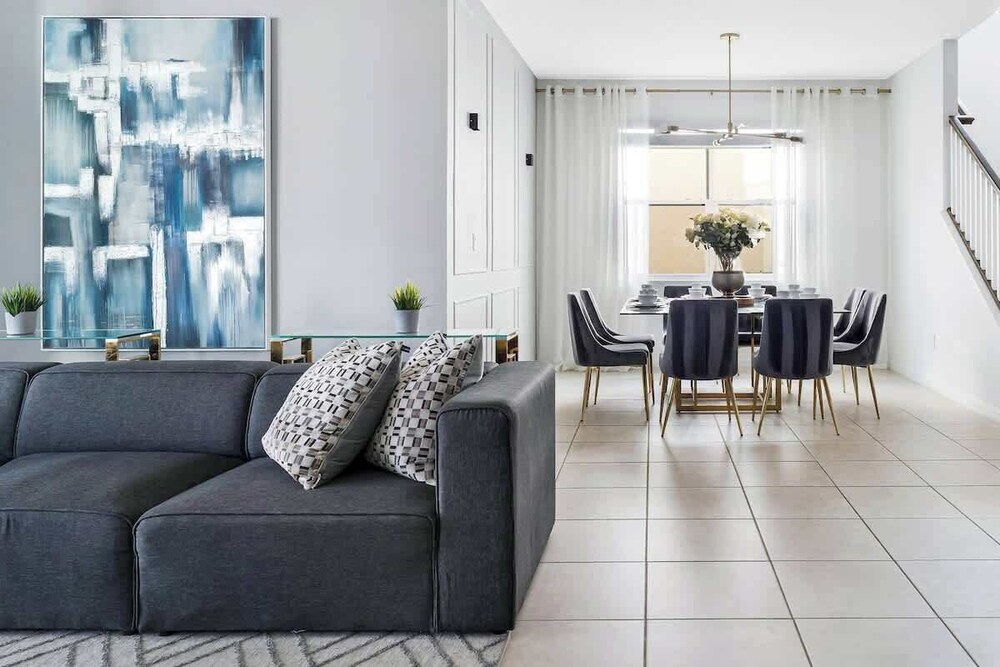 Stunning 7BR Home With Themed Bedrooms