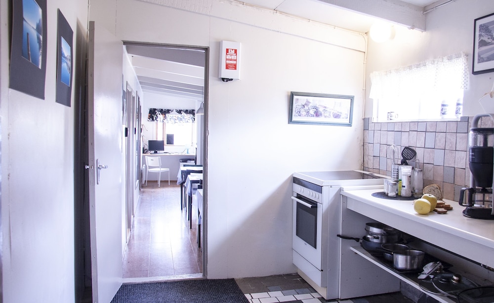 Fossardalur Guesthouse - Hostel