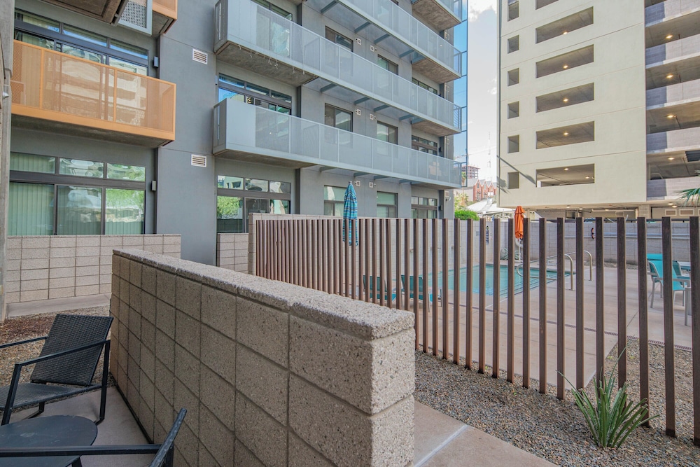ROVE LIVING/KL - Roosevelt Point