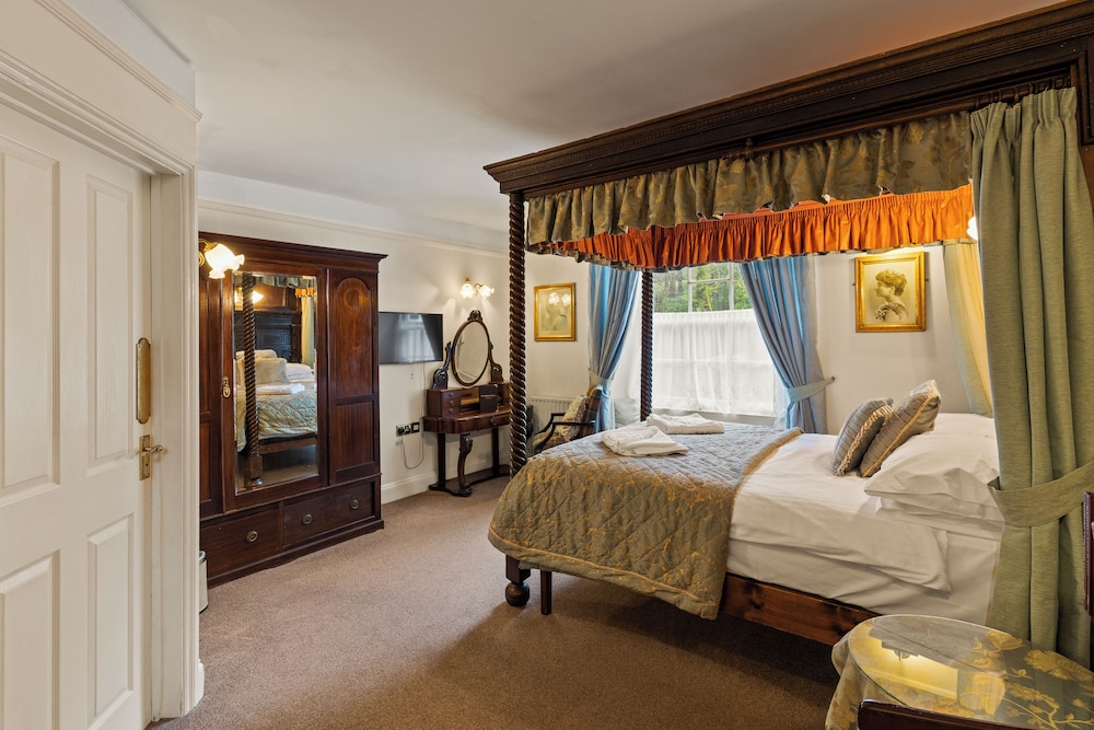 Yelverton Vacations - Two Bridges Hotel - Property Image 13