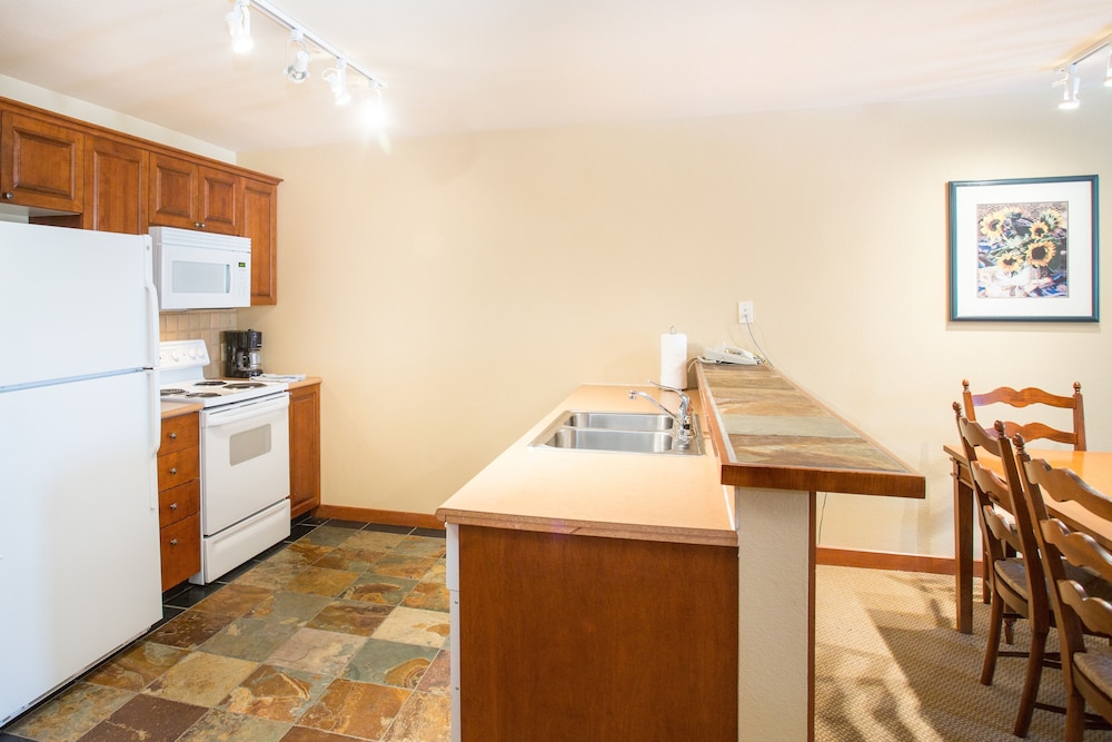 One Bedroom Condos at Powderhorn Lodge - Solitude UT