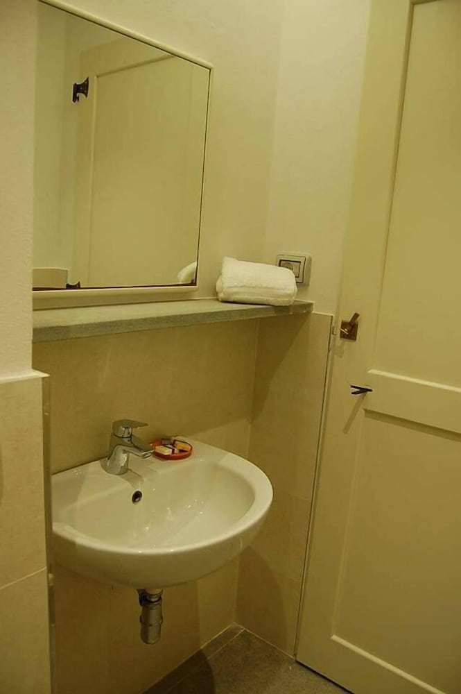 Photo 40