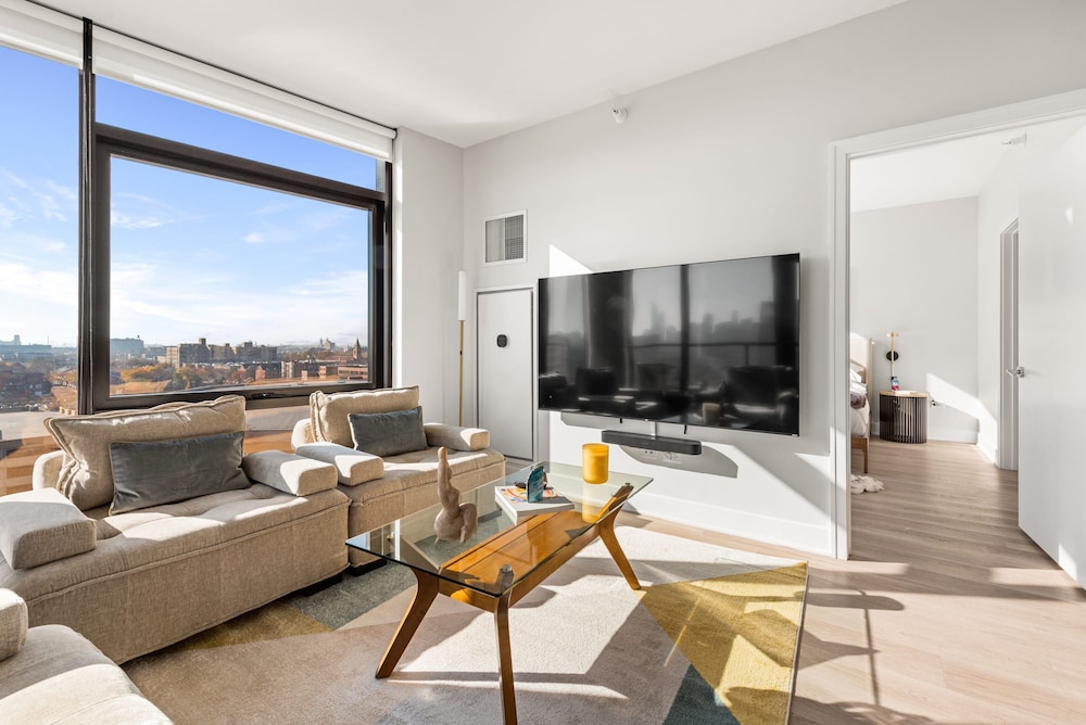 Prime Location 2BR Balcony Restful Night