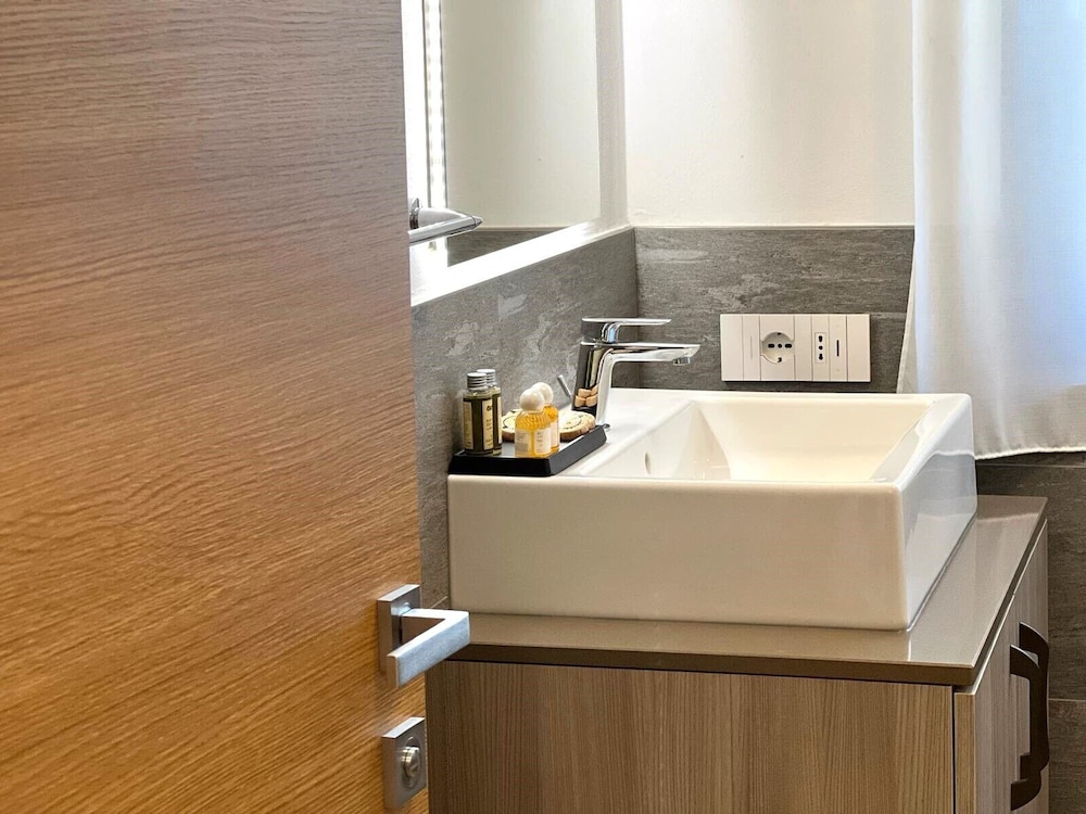Bernina Suites -2min walk to Bernina Exp