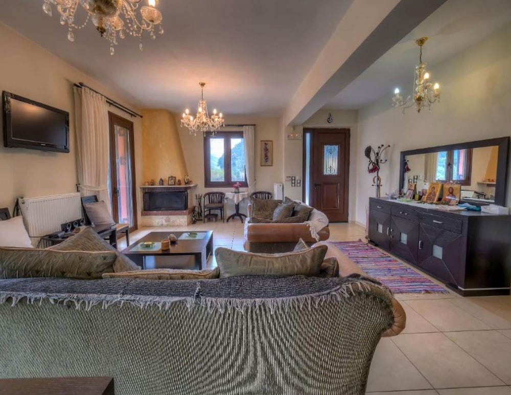 Amazing Villa Amare With Stunning Views view 2
