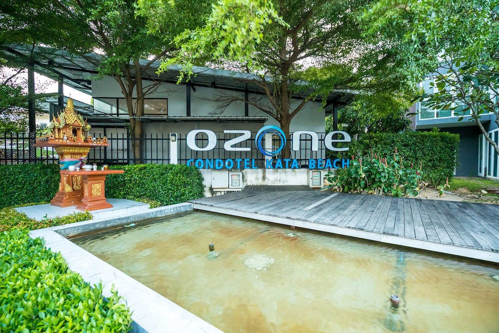 Ozone Condo by Lofty view 2