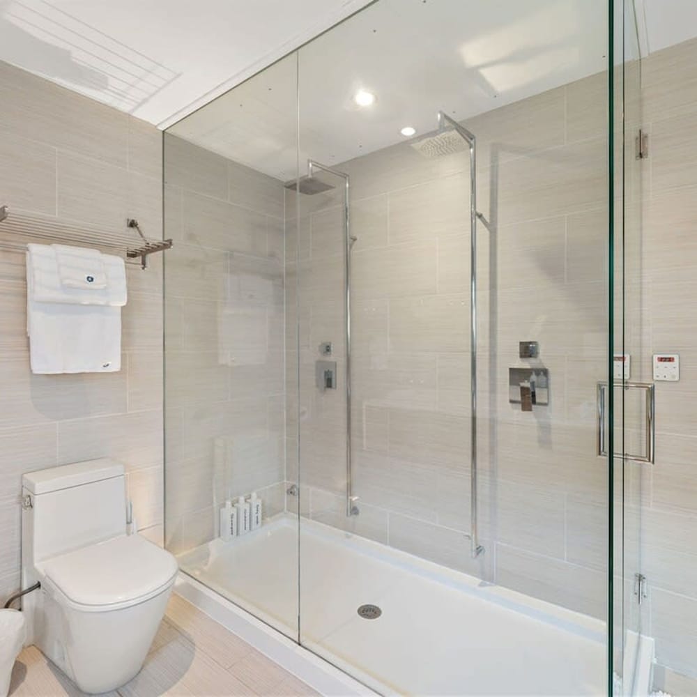 5BR 5BA Architectural Estate-theatre Gym Rooftop