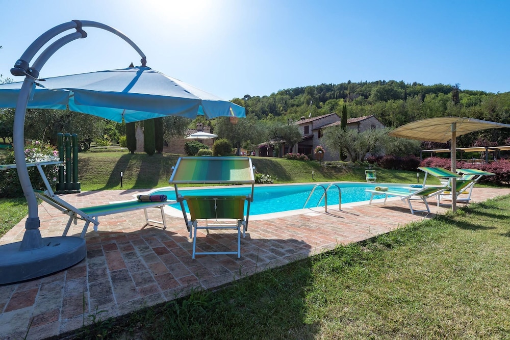 Villa Emilianna 12 2 by Marche Holiday Villas