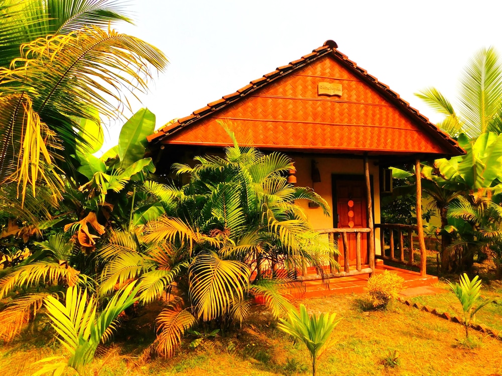 Gram Bangla Retreat
