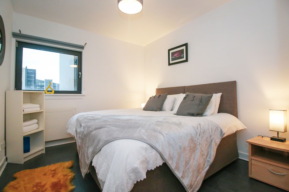 Lancefield Quay Hydro Apartments view 2