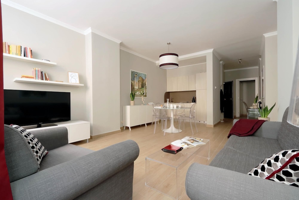 T2 Piazzetta Margutta T2 - My Extra Home