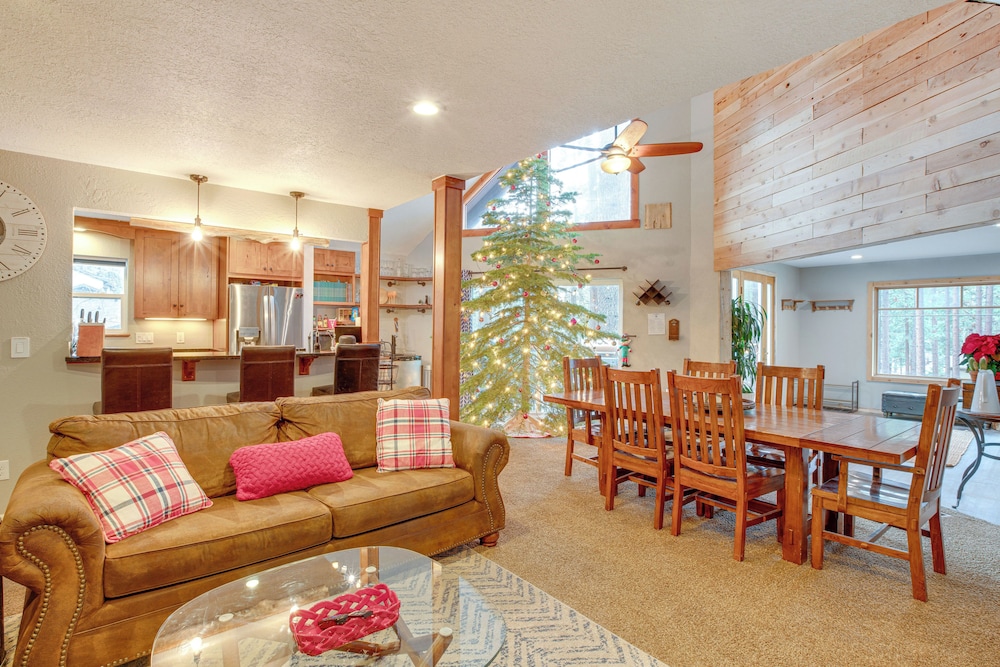 1 Mi to Heavenly Ski Resort: Retreat w/ Hot Tub