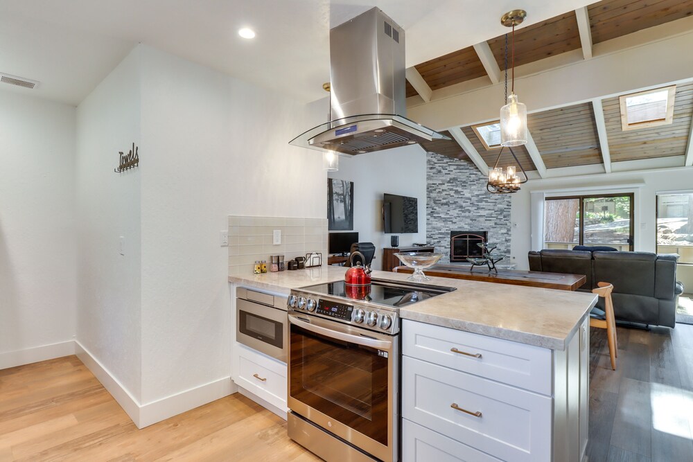 Lake Tahoe Vacations - Stylish Incline Village Vacation Rental w/ A/c! - Property Image 19