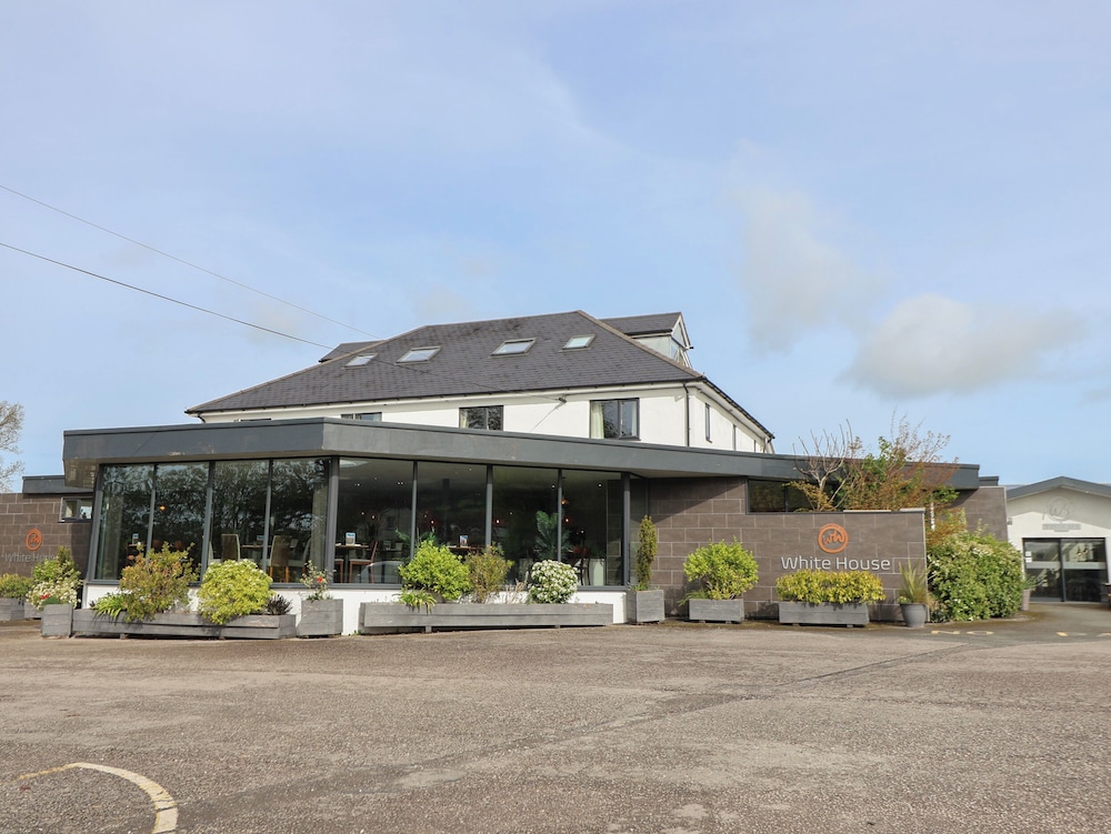 Lodge 9