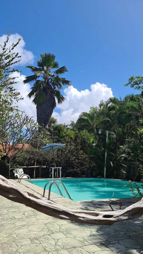 OKAKOARAS HOTEL