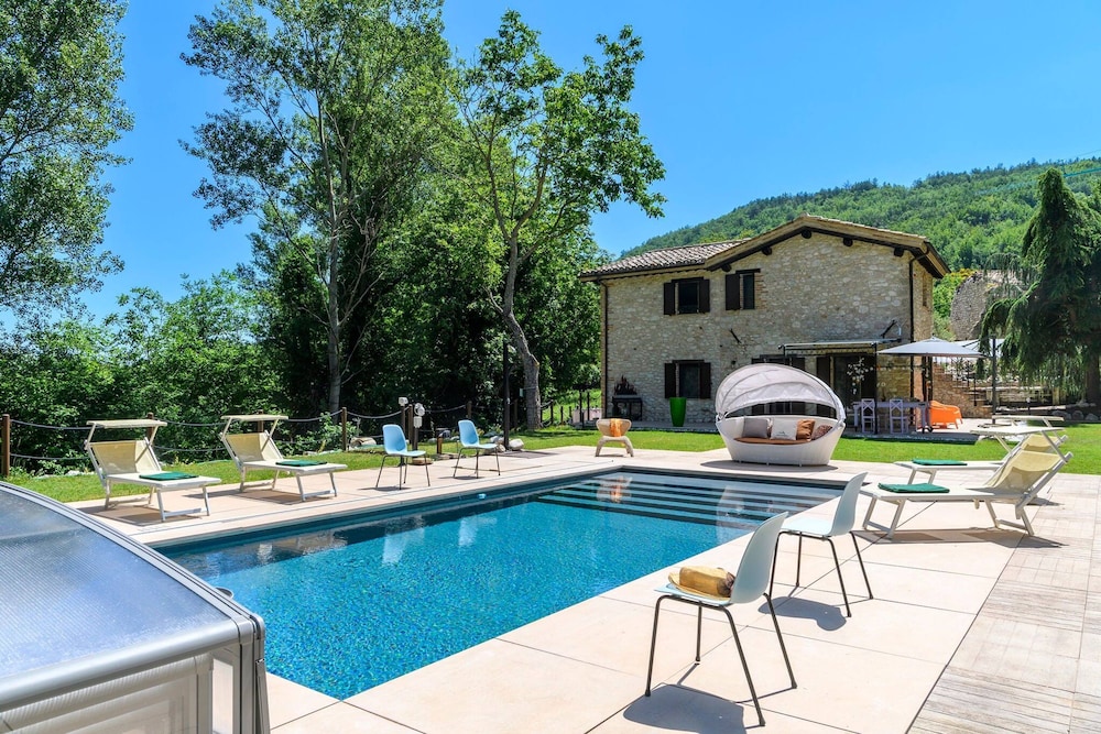 Casalino Galassi 4 2 by Marche Holiday Villas