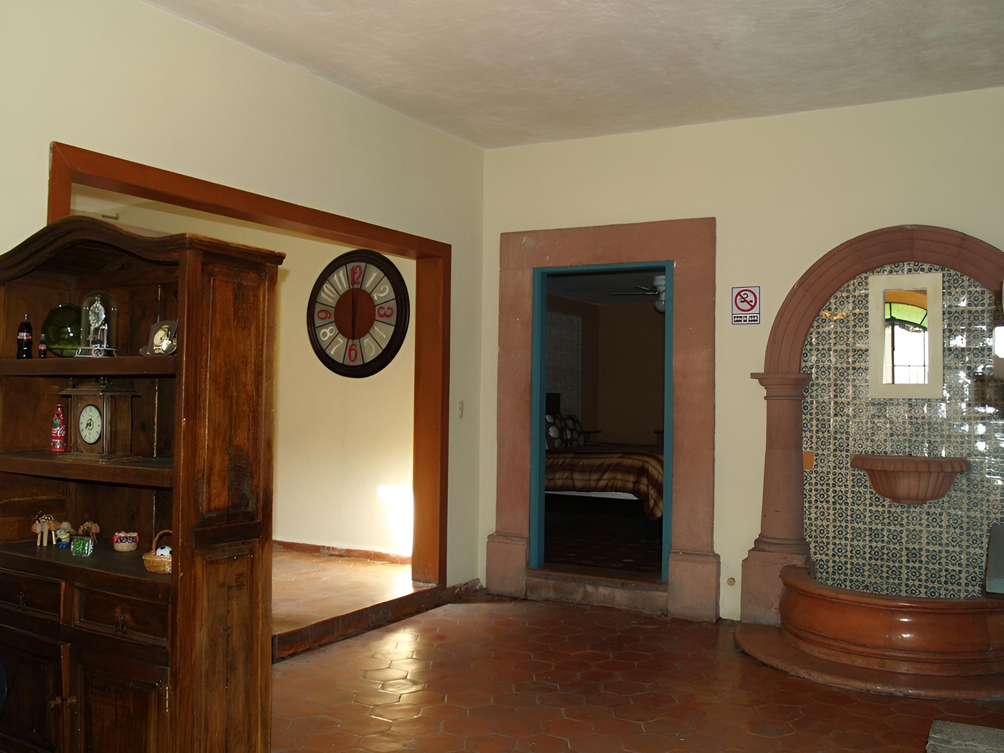 Casa Los Relojes
