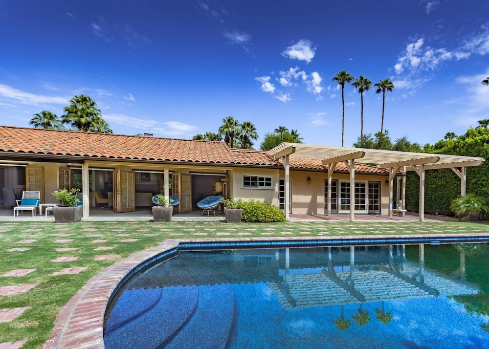 The Sol Lesser Estate