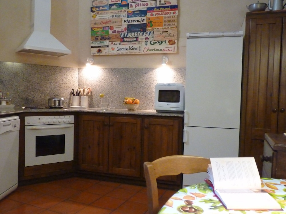 Idyllic Country House in the Foothills of the Pyrenees photo 2