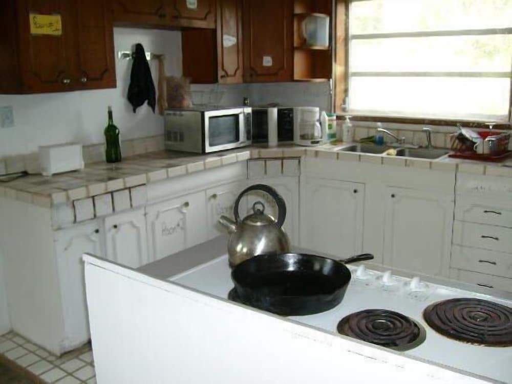Nelsonville Hotel - Hostel - Property Image 36