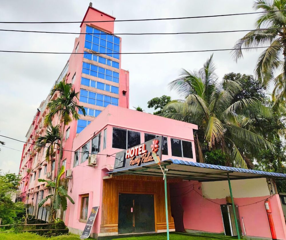 Hotel Famy Palace