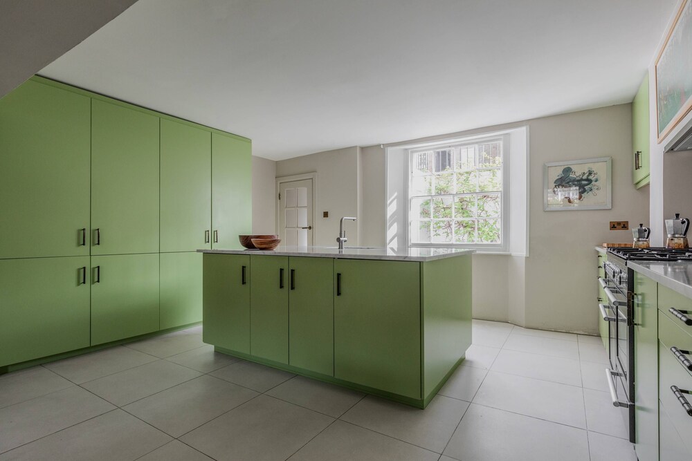 Hemingford Road IV by Onefinestay