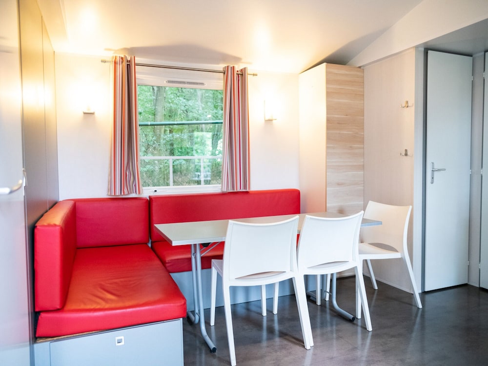 Chalet in Olloy-sur-viroin With Patio