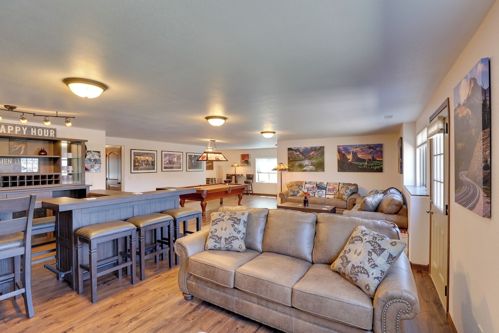 2 Mi to Downtown Sturgis: Quiet Ranch Home w/ View