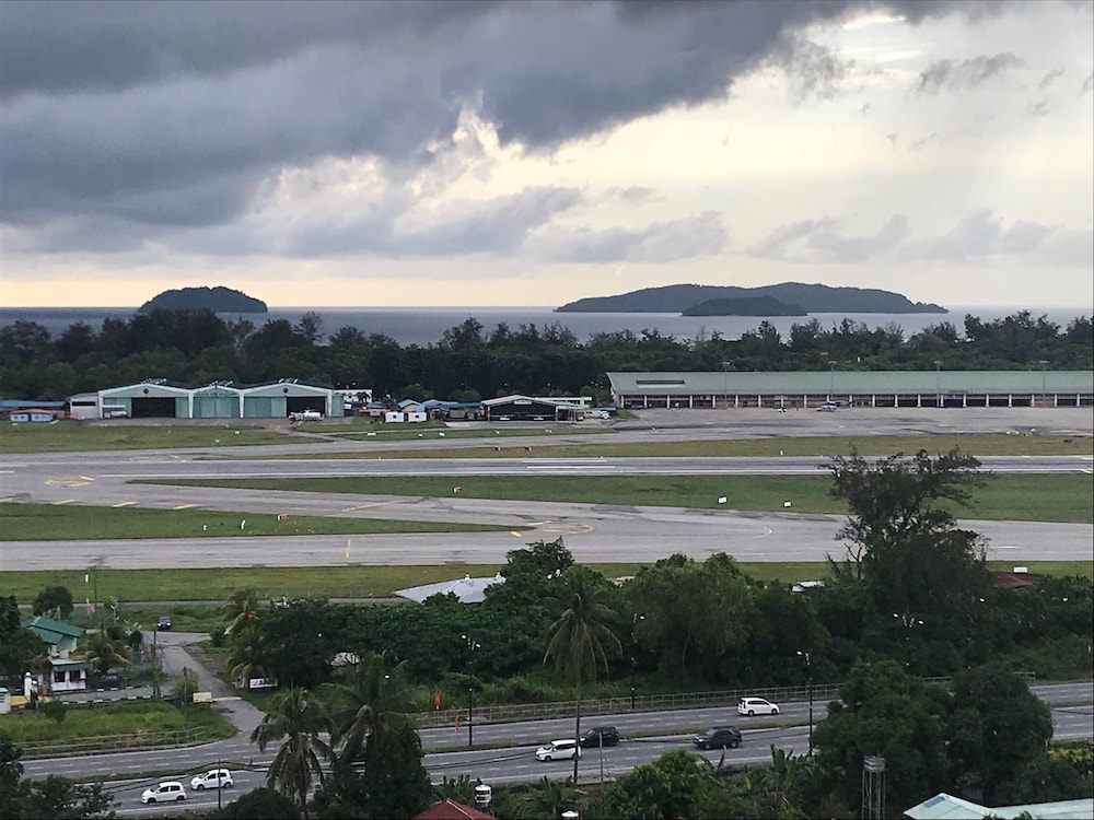 Sunset Seaview Vacation Condos at Crystal Condo