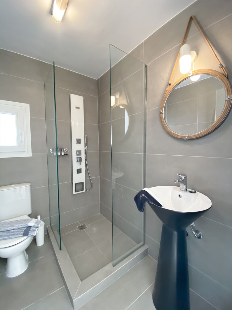 Amperian Mykonos Suites & Villas