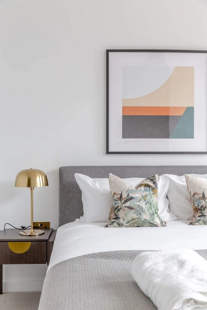 Luxurious 1 Bedroom Flat by the River Thames - Vauxhall