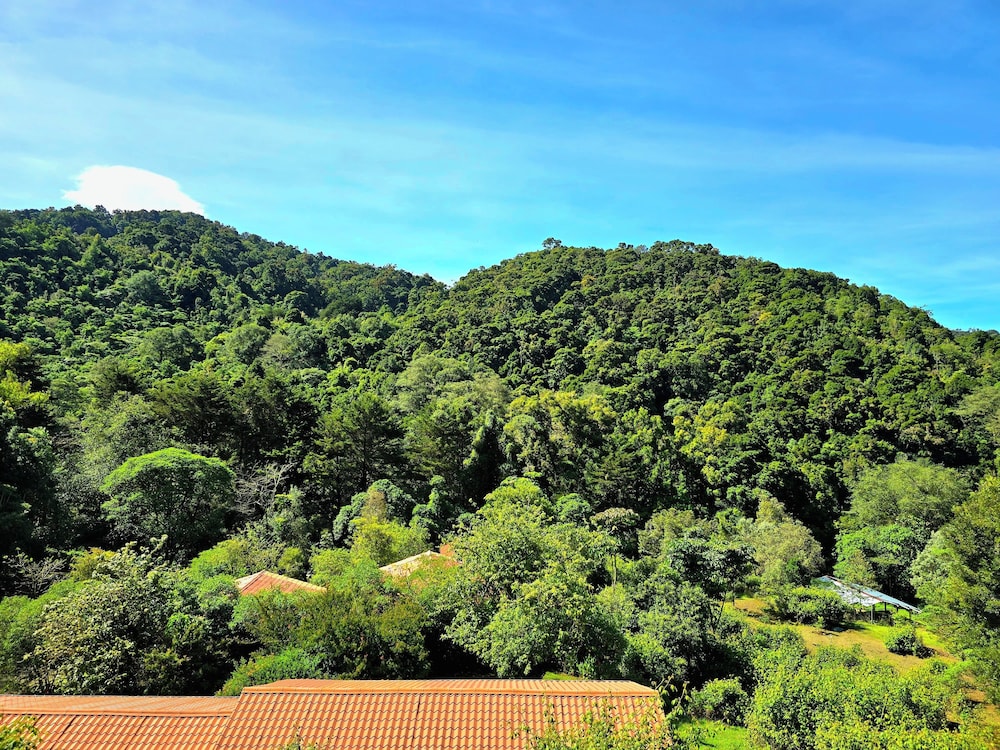 Hotel de Montaña Suria