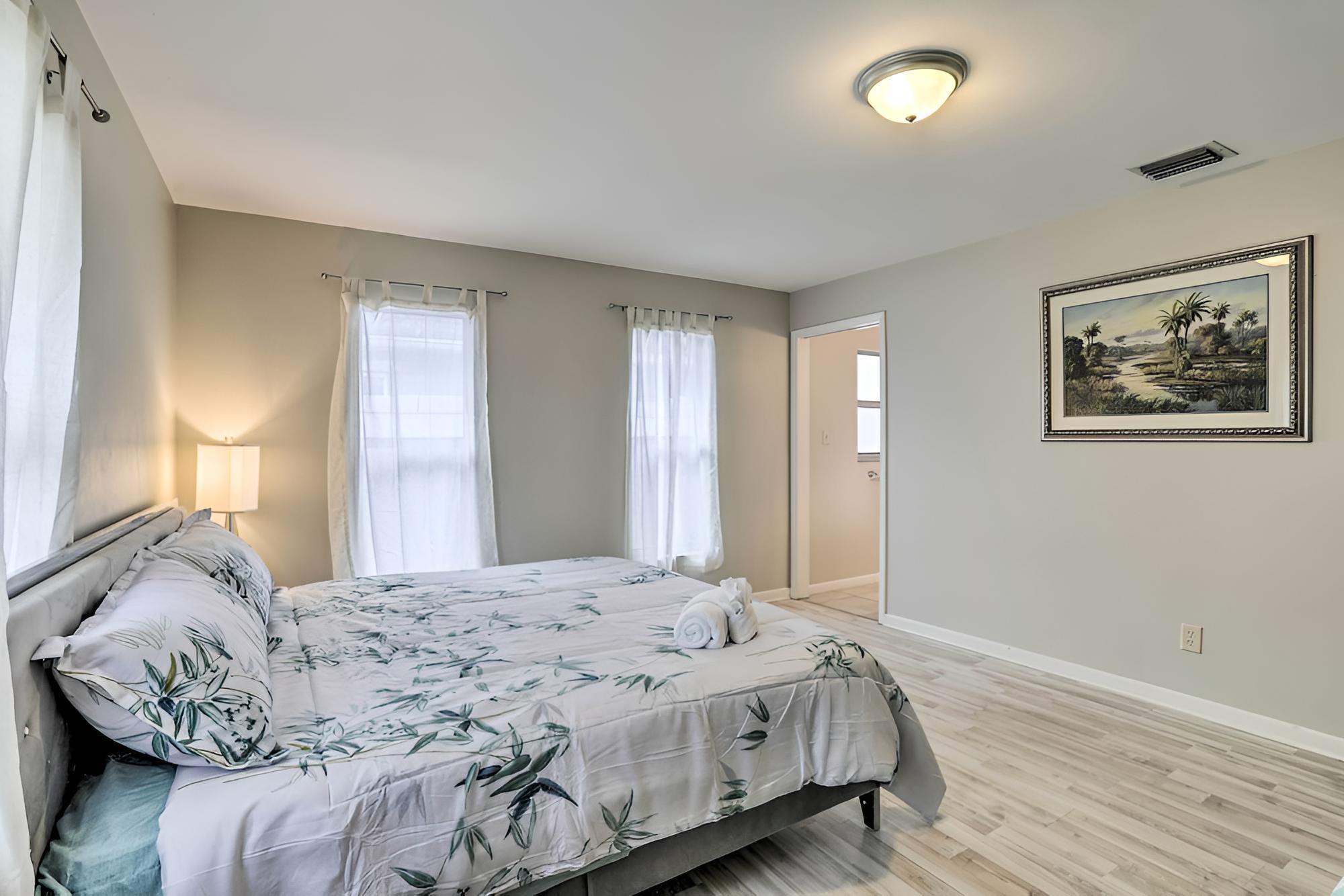 Largo Hideaway w/ Game Room & Fenced Yard! view 3