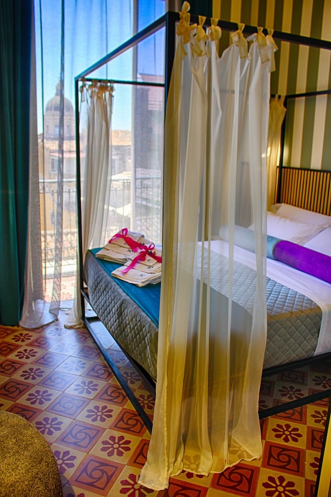 Roby's boutique rooms