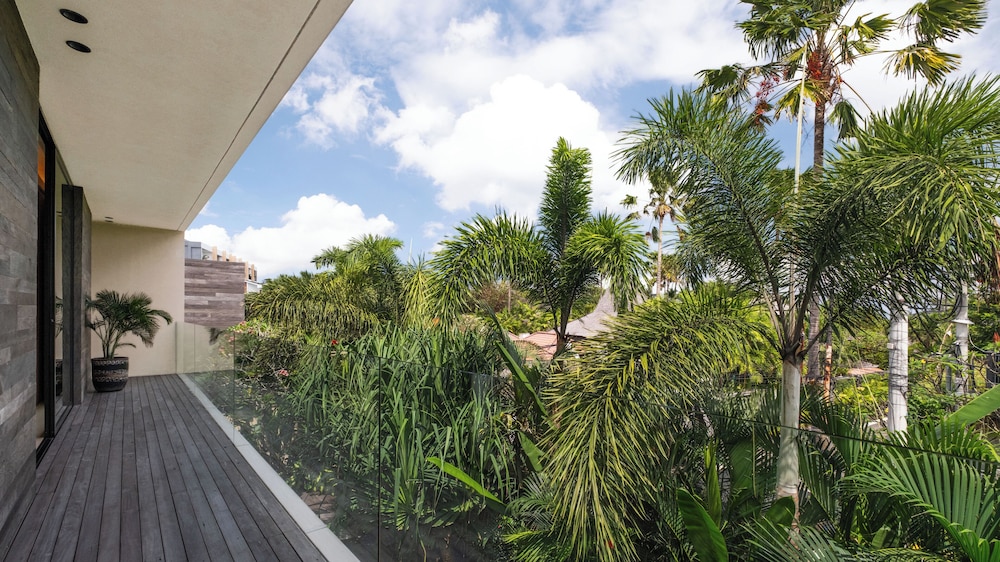 Villa Fiji by Villa Finder