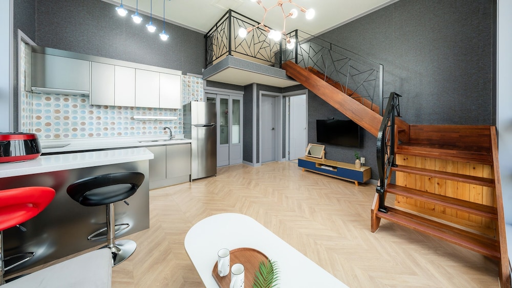 Jigeum Yeosu Ocean View Pension