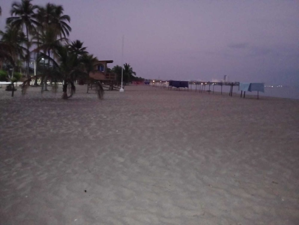 Al lado del mar Cabañas Polaris Coveñas