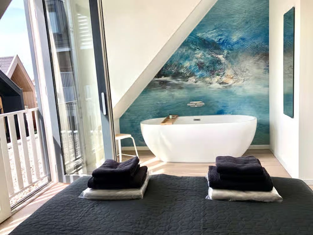Beautiful Lodge for 5-person Near the Beach