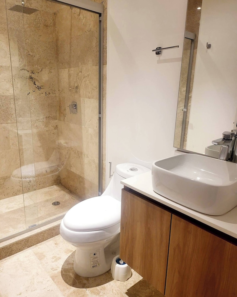 ¡bello Zen PH 2 Terraces for 4 People!
