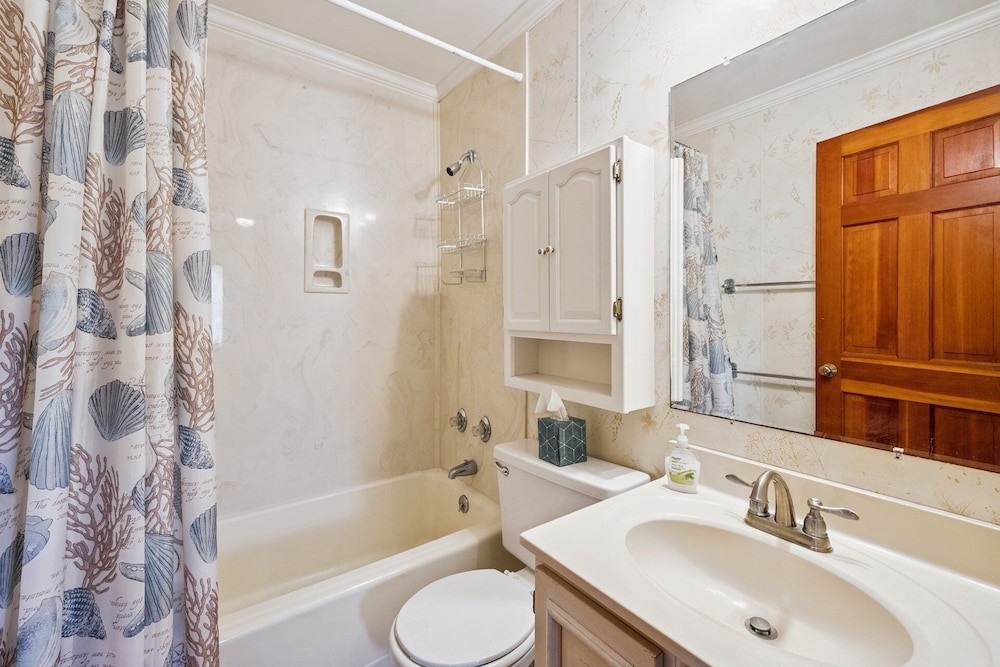 Berry Restful 5 Bedroom Home