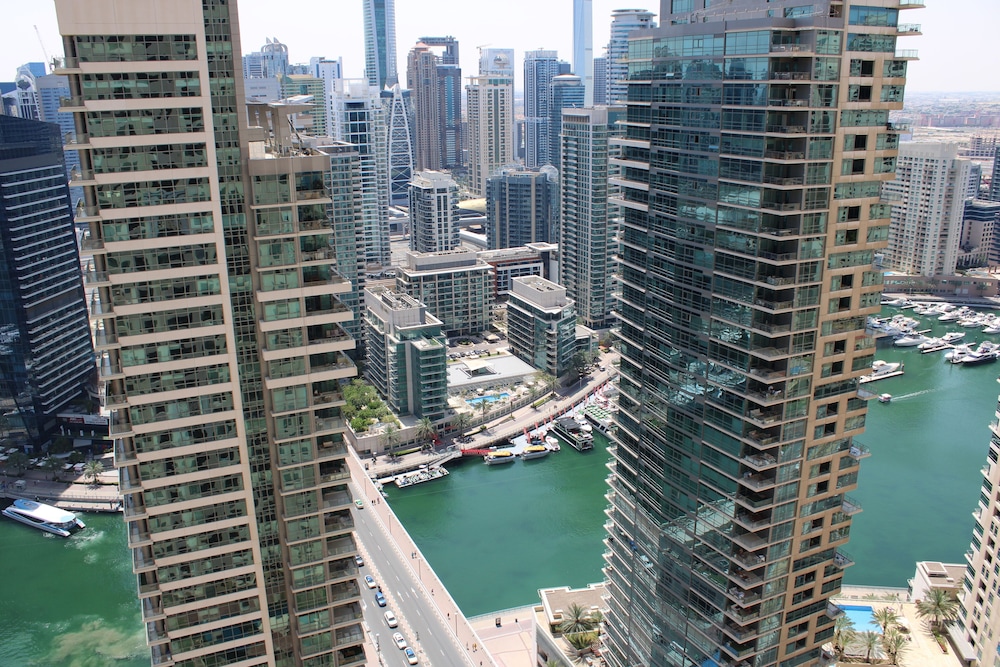 Urban Panda Skyview Hostel JBR
