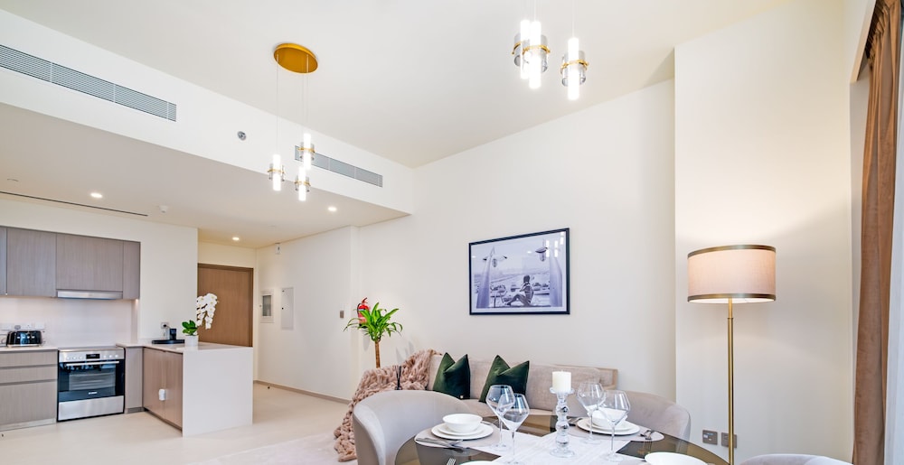 LUX The Grande Signature Skyline Suite