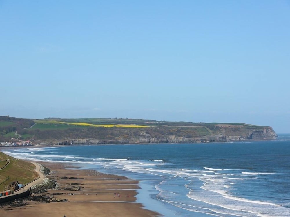 Hotel The Riviera Guest House - Image 1