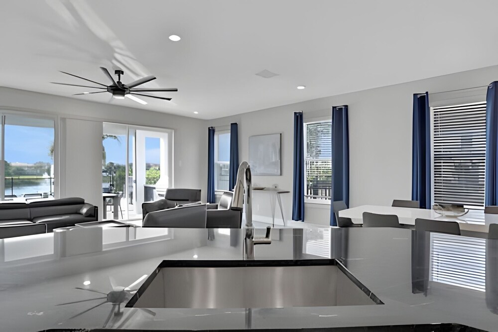 Reunion Luxury Villa w/ Lake View & Game Room