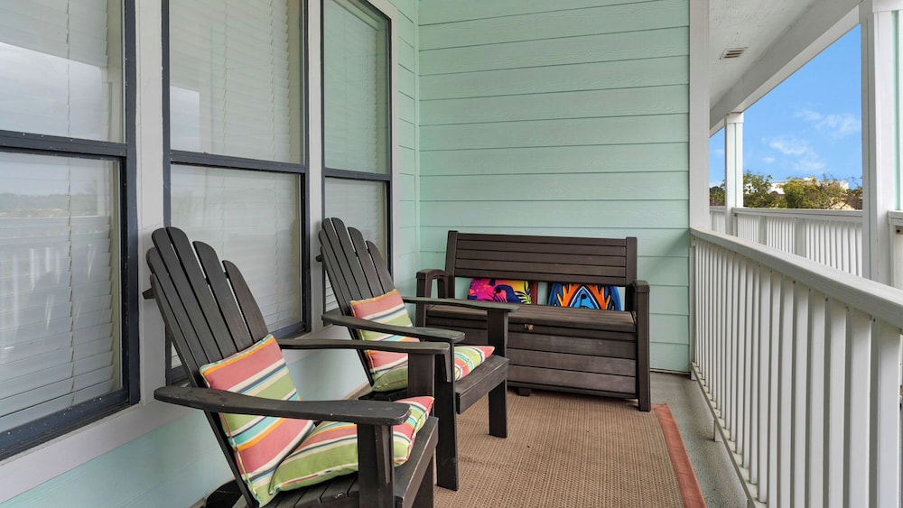 2BR Steps to Sand Pool, Near Pier Park + Free Attraction Tickets!