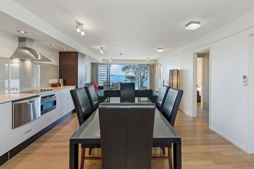 Paihia Beach Front 2 bedroom Apartment